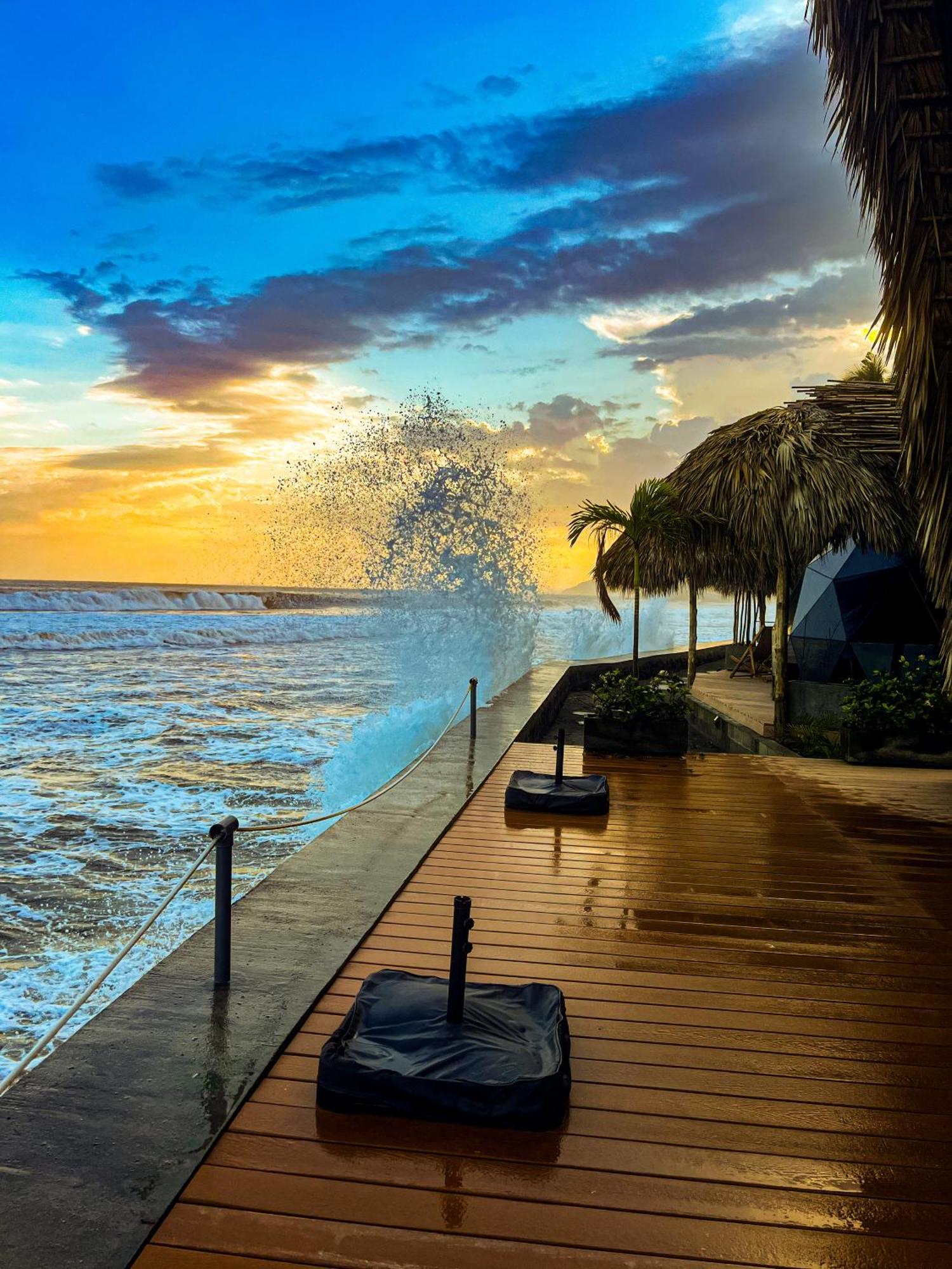 Almare Zonte - Beachfront Glamping Hotel El Zonte Exterior foto