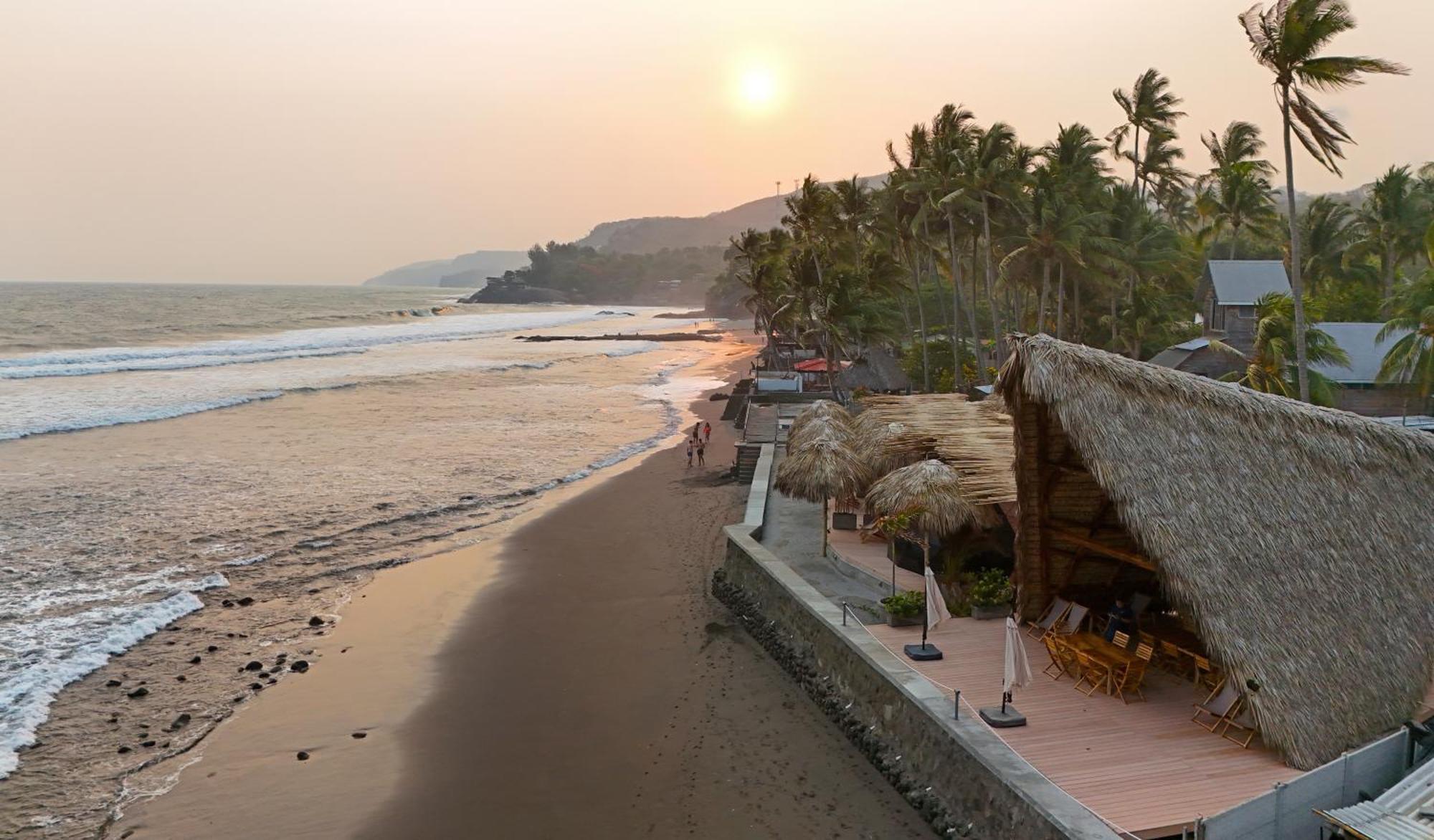 Almare Zonte - Beachfront Glamping Hotel El Zonte Exterior foto
