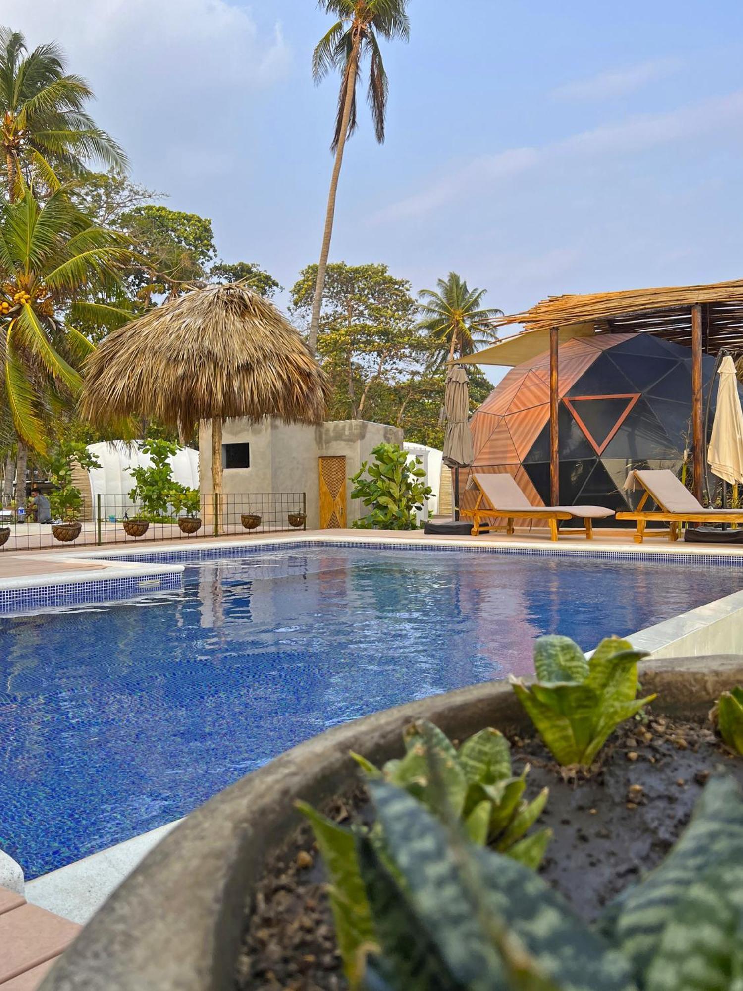 Almare Zonte - Beachfront Glamping Hotel El Zonte Exterior foto